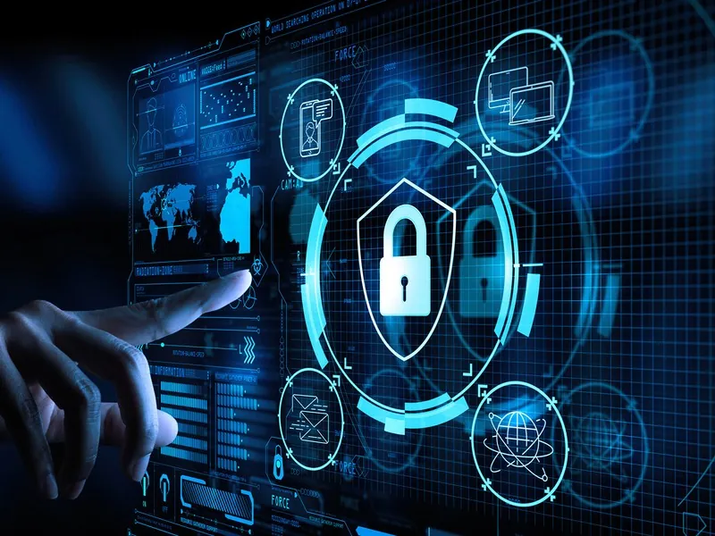 Mã xác minh OTP được gửi qua email hoặc SMS